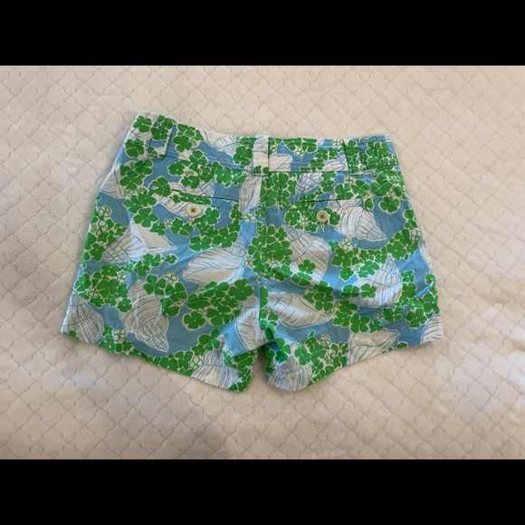 SOLD! Lilly Pulitzer Shorts Size 4 - Picture 3 of 4